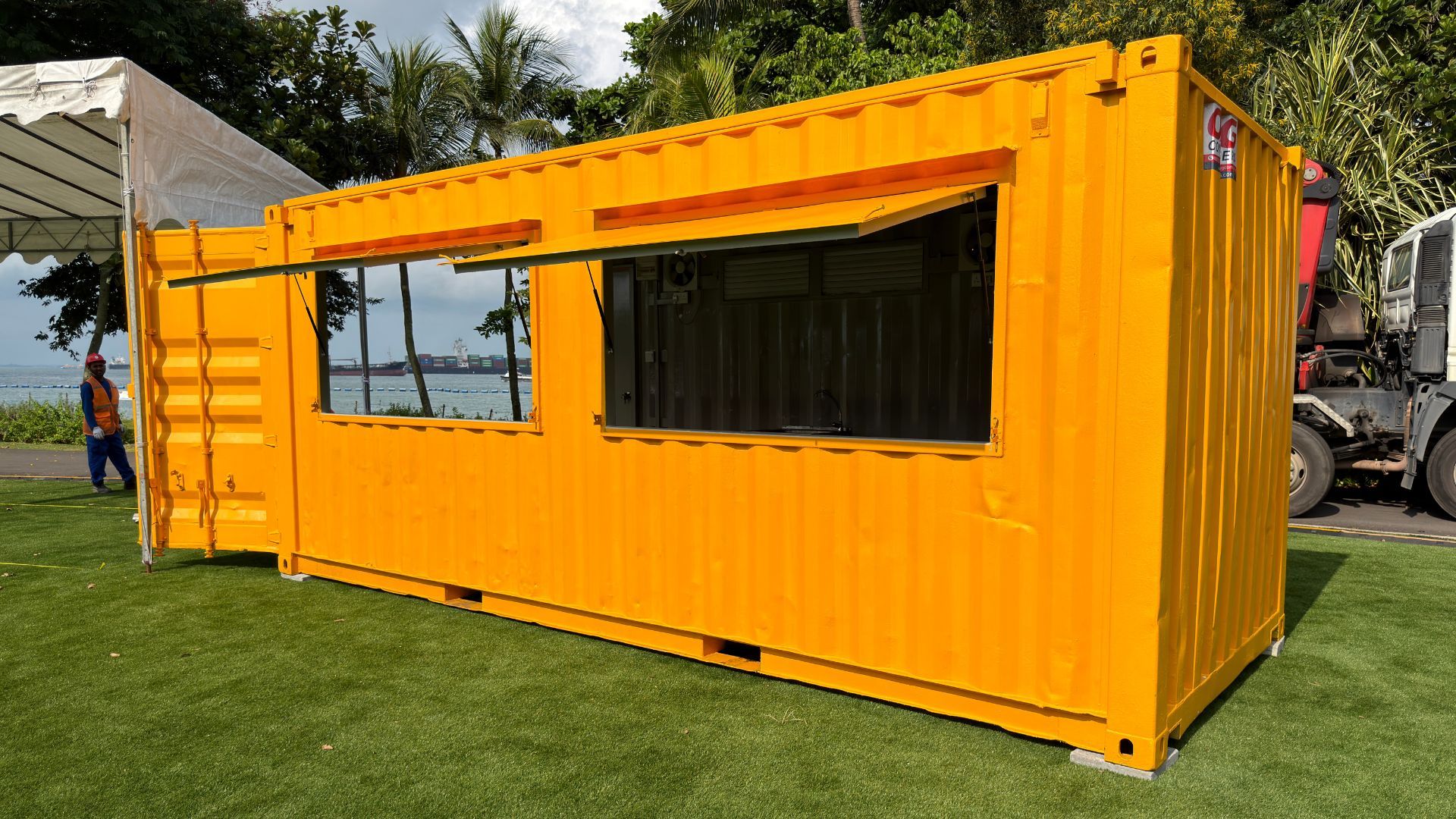 shipping container retail shops